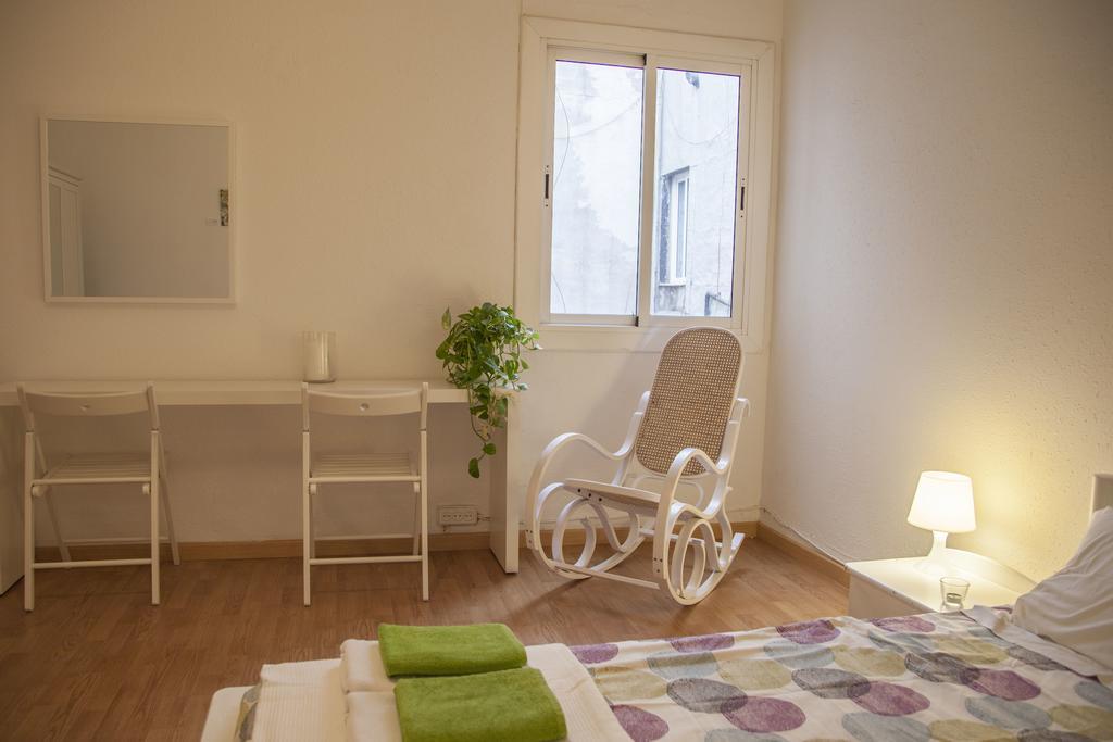 Apartment Carrer Berlin Барселона Стая снимка